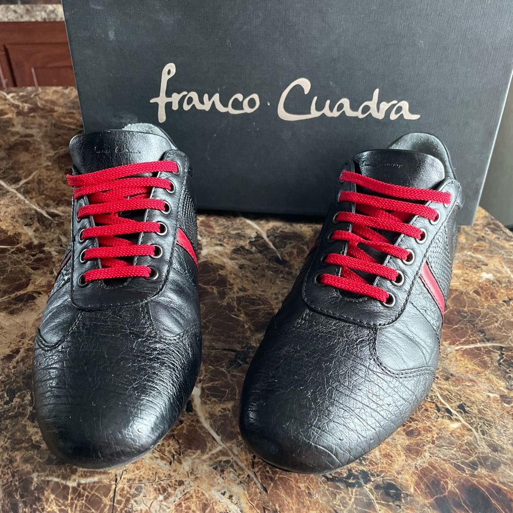 Leather black shoe